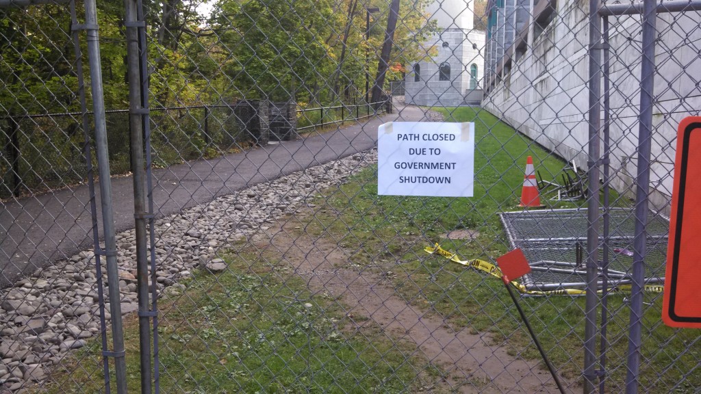Cornell sign - Path Closed Due to Govt Shutdown
