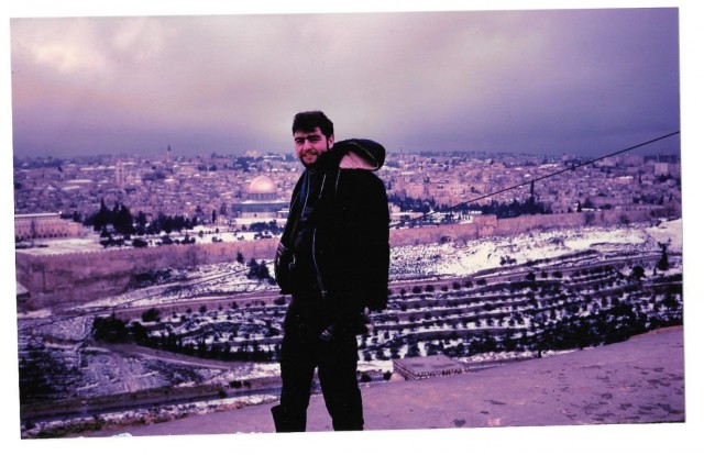 [In the camera that was found at the bombing site was this photo which was taken with the scenery of Jerusalem. This photo was later developed as Leon did not get the chance to see it.]