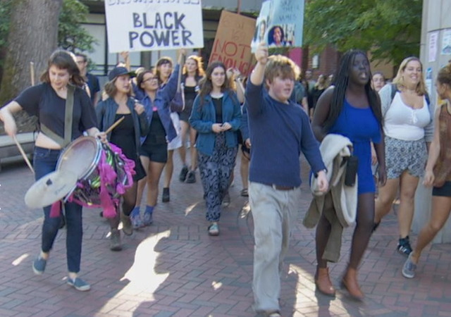 http://katu.com/news/local/gallery/students-hold-demonstration-on-reed-college-campus-for-national-day-of-boycott#photo-3