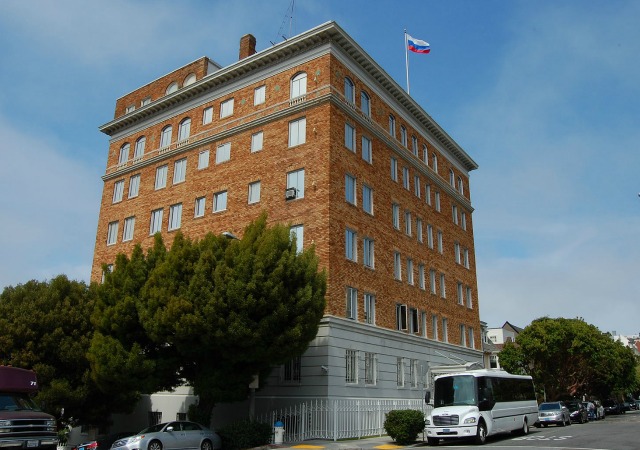 https://commons.wikimedia.org/wiki/File:USA-San_Francisco-Russian_Federation_Consulate-1.jpg
